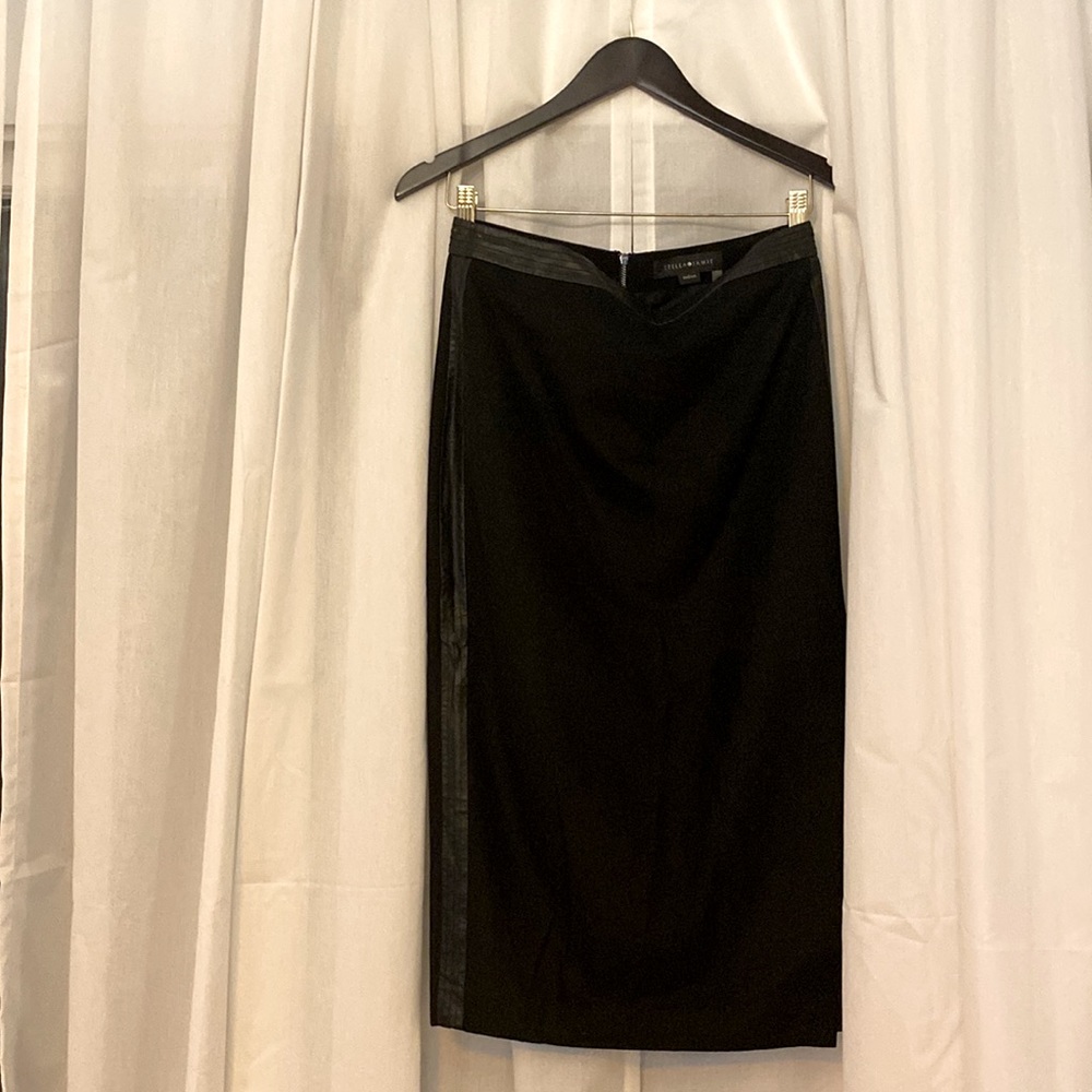Sexy classic pencil skirt, with side slit